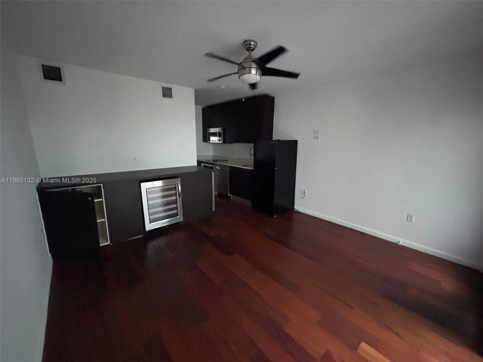 1560 Pennsylvania Ave, #211