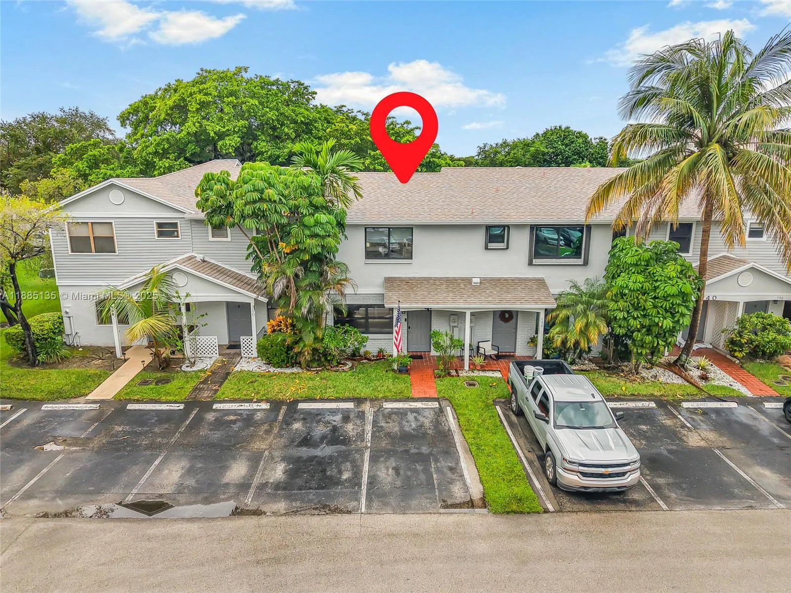 720 NW 105th Ter