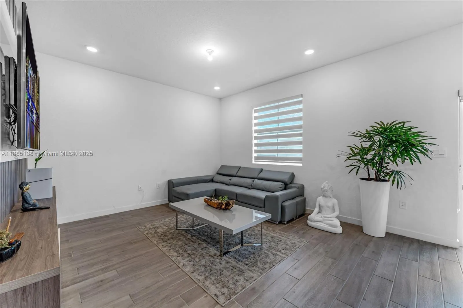 809 SE 16th Ct