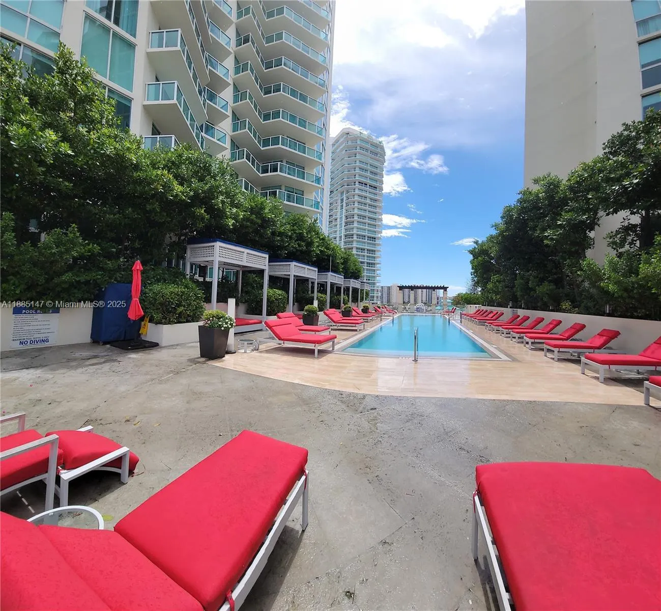 250 Sunny Isles Blvd, #3-705
