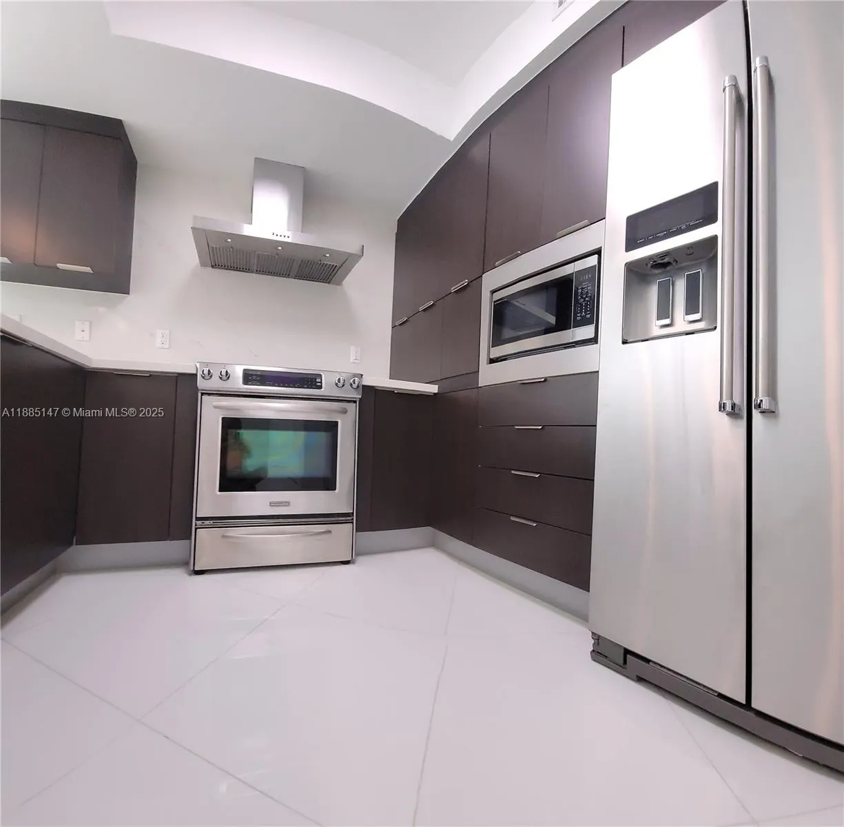 250 Sunny Isles Blvd, #3-705