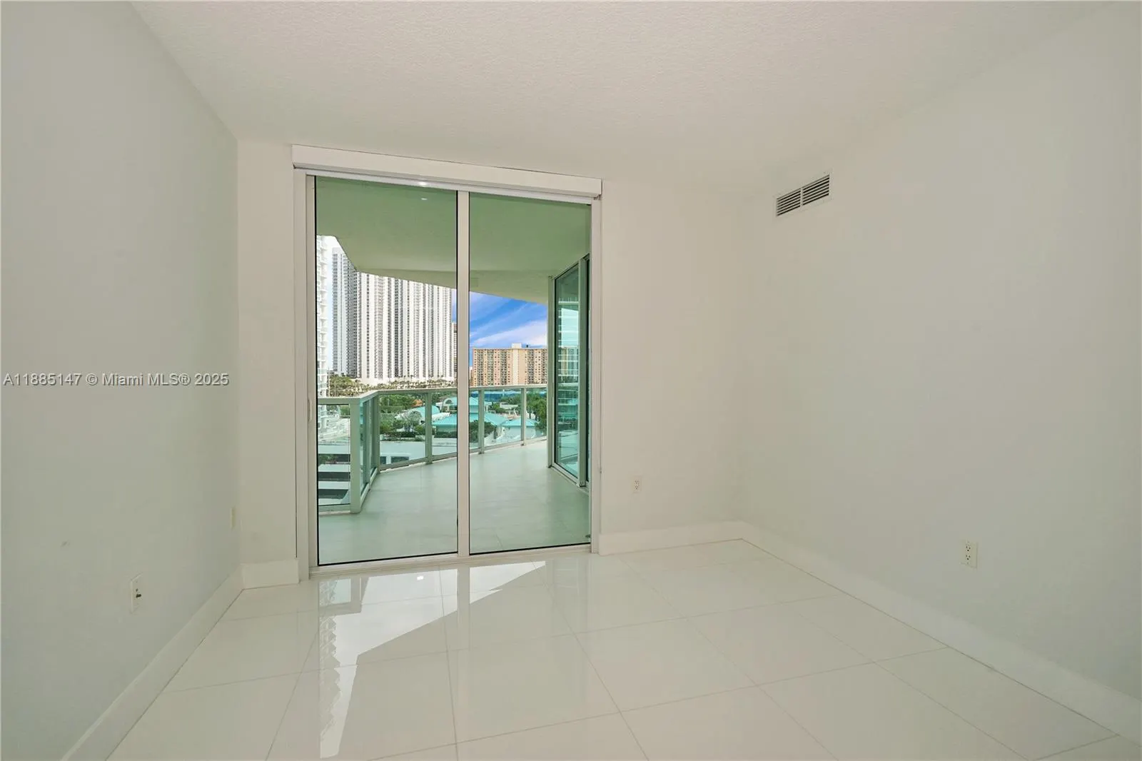 250 Sunny Isles Blvd, #3-705