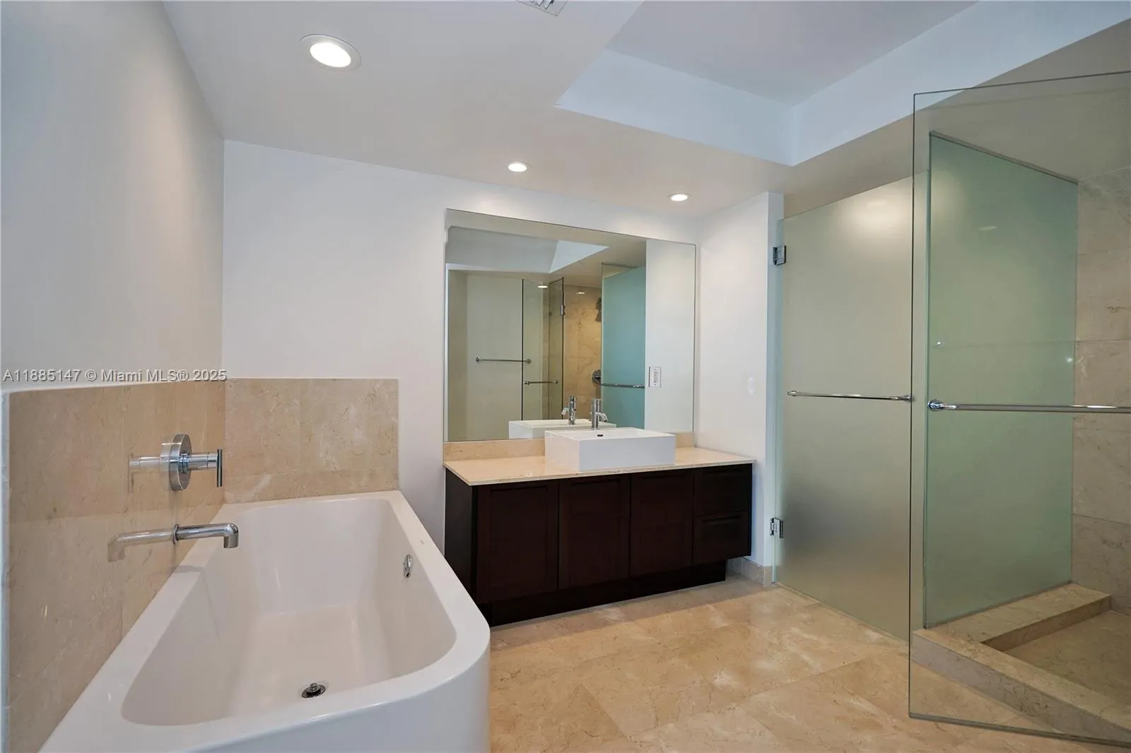 250 Sunny Isles Blvd, #3-705