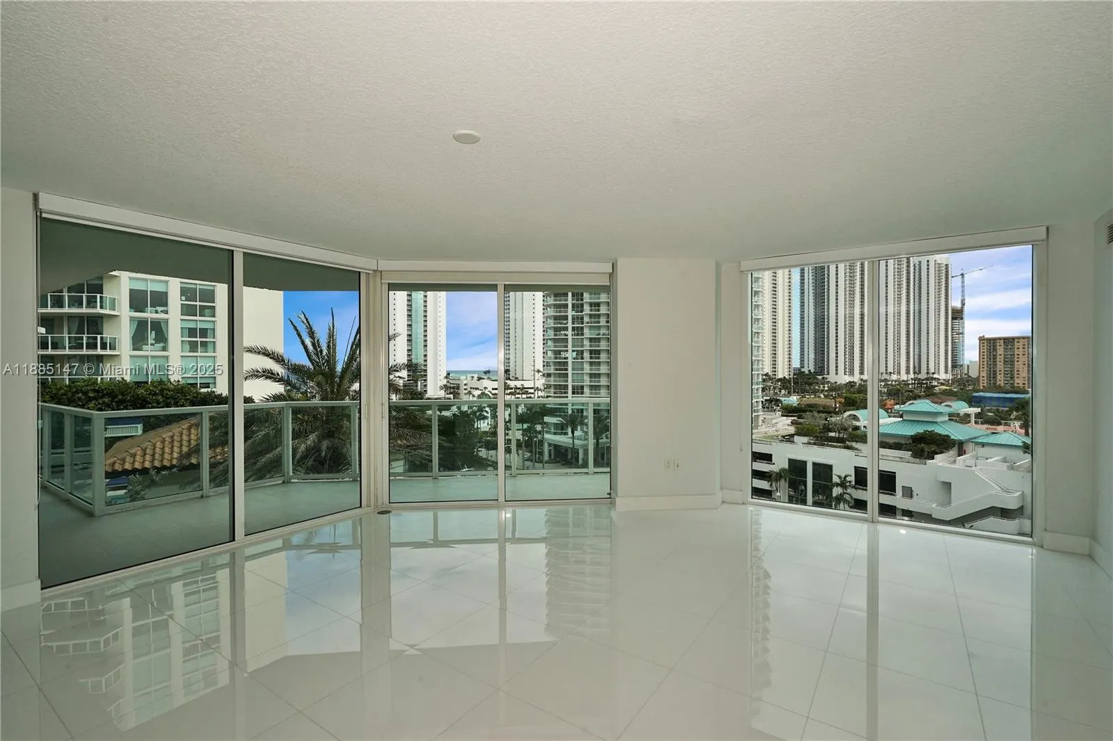 250 Sunny Isles Blvd, #3-705