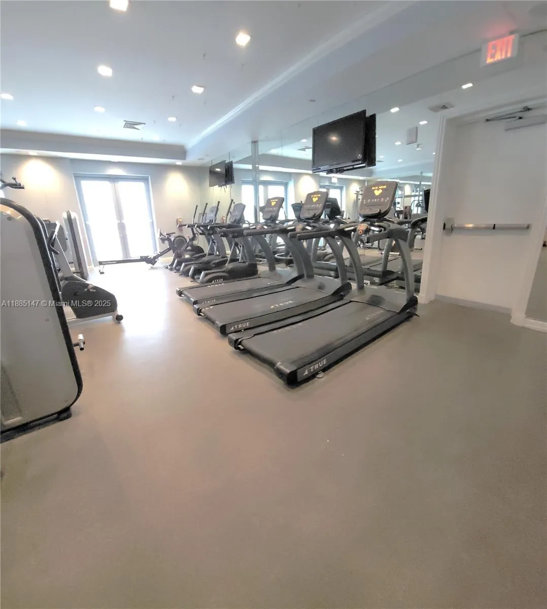 250 Sunny Isles Blvd, #3-705