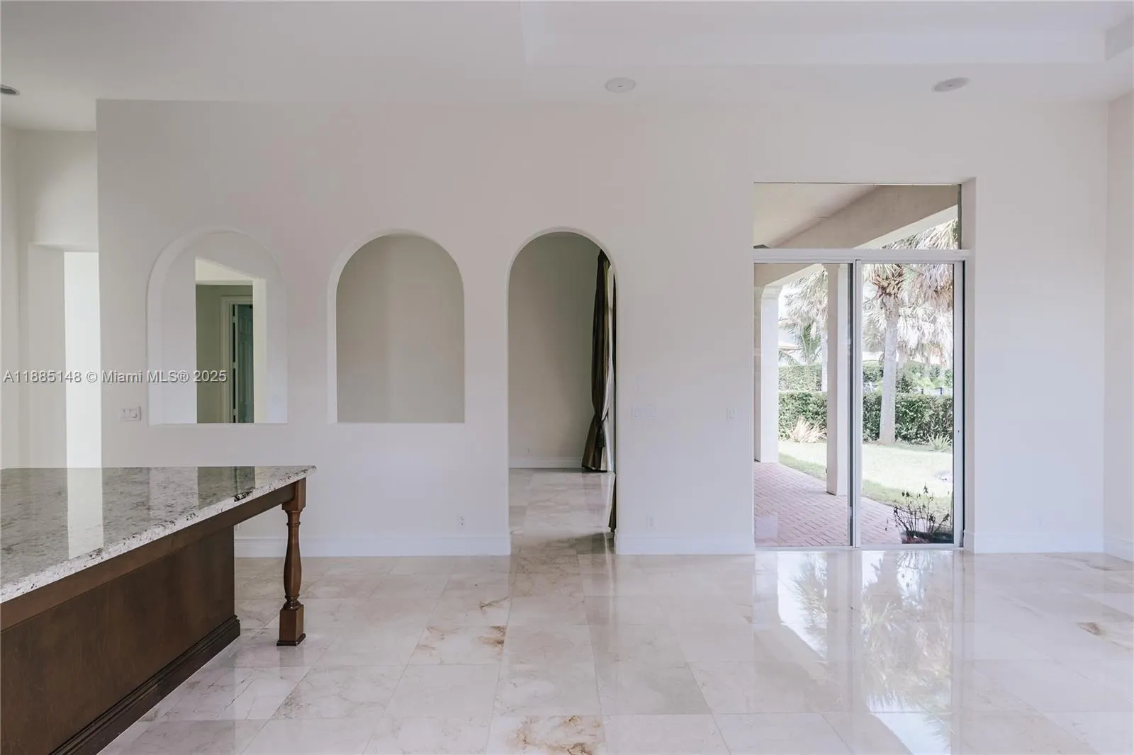 8239 NW 124th Ter