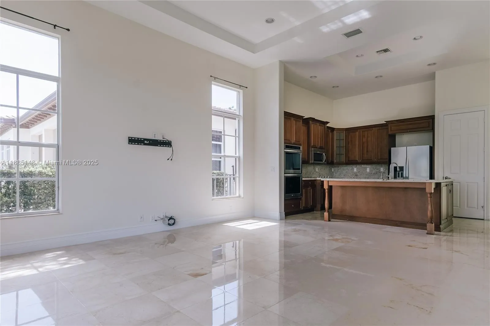 8239 NW 124th Ter