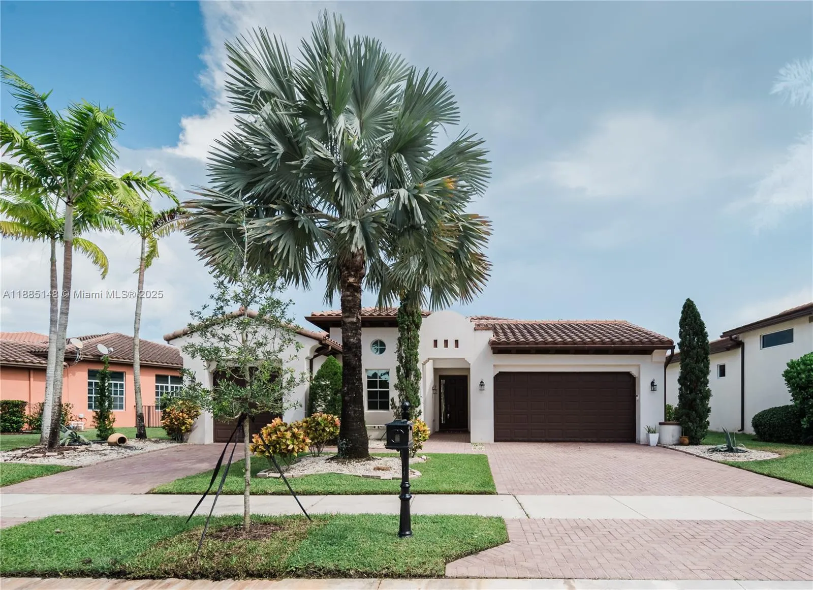 8239 NW 124th Ter