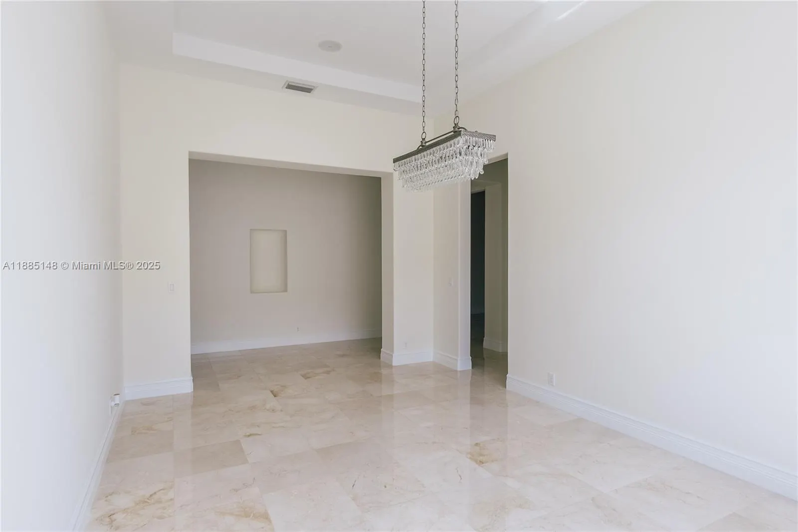 8239 NW 124th Ter