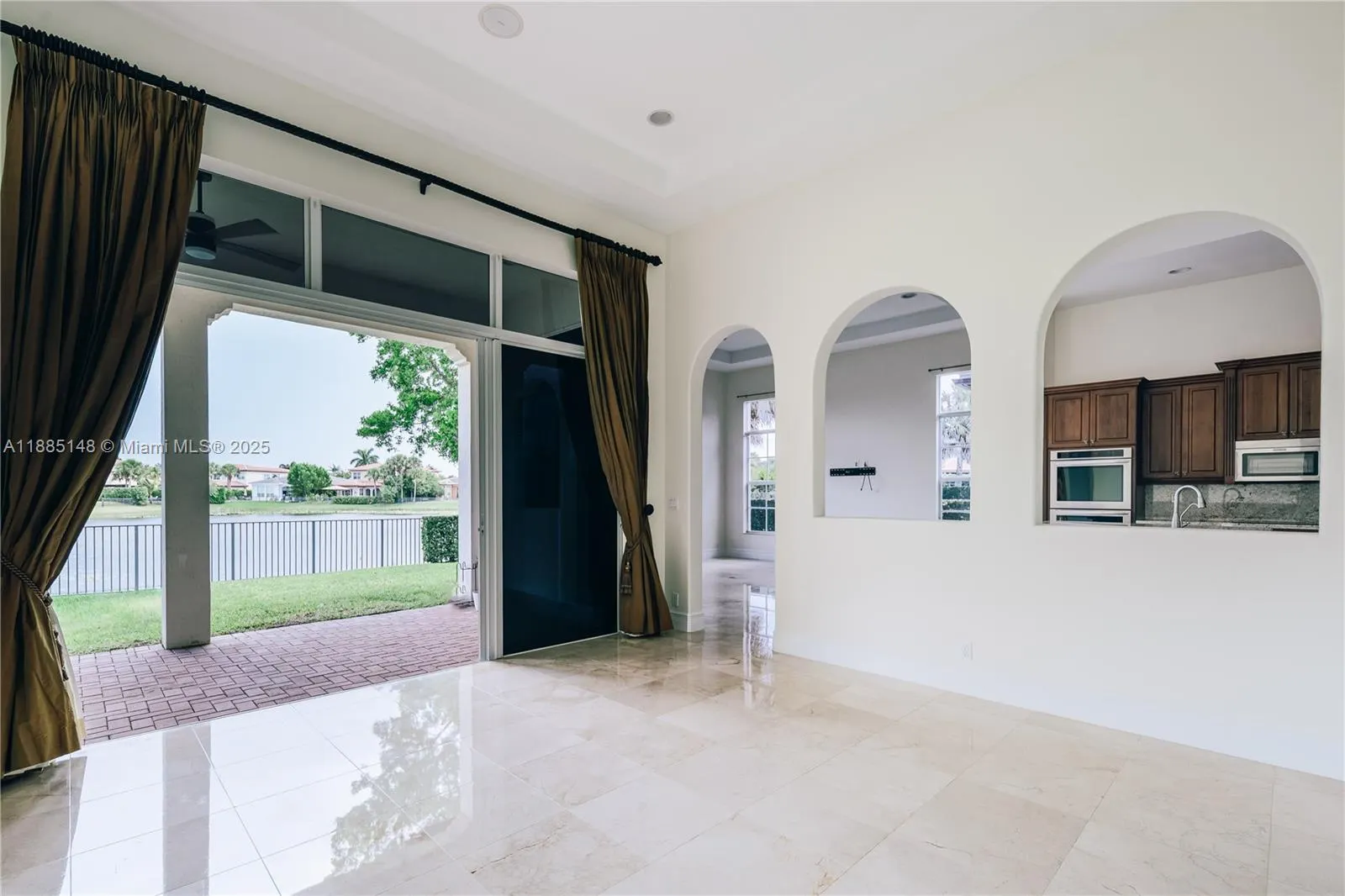 8239 NW 124th Ter
