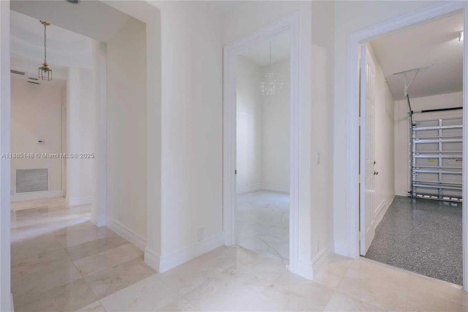 8239 NW 124th Ter
