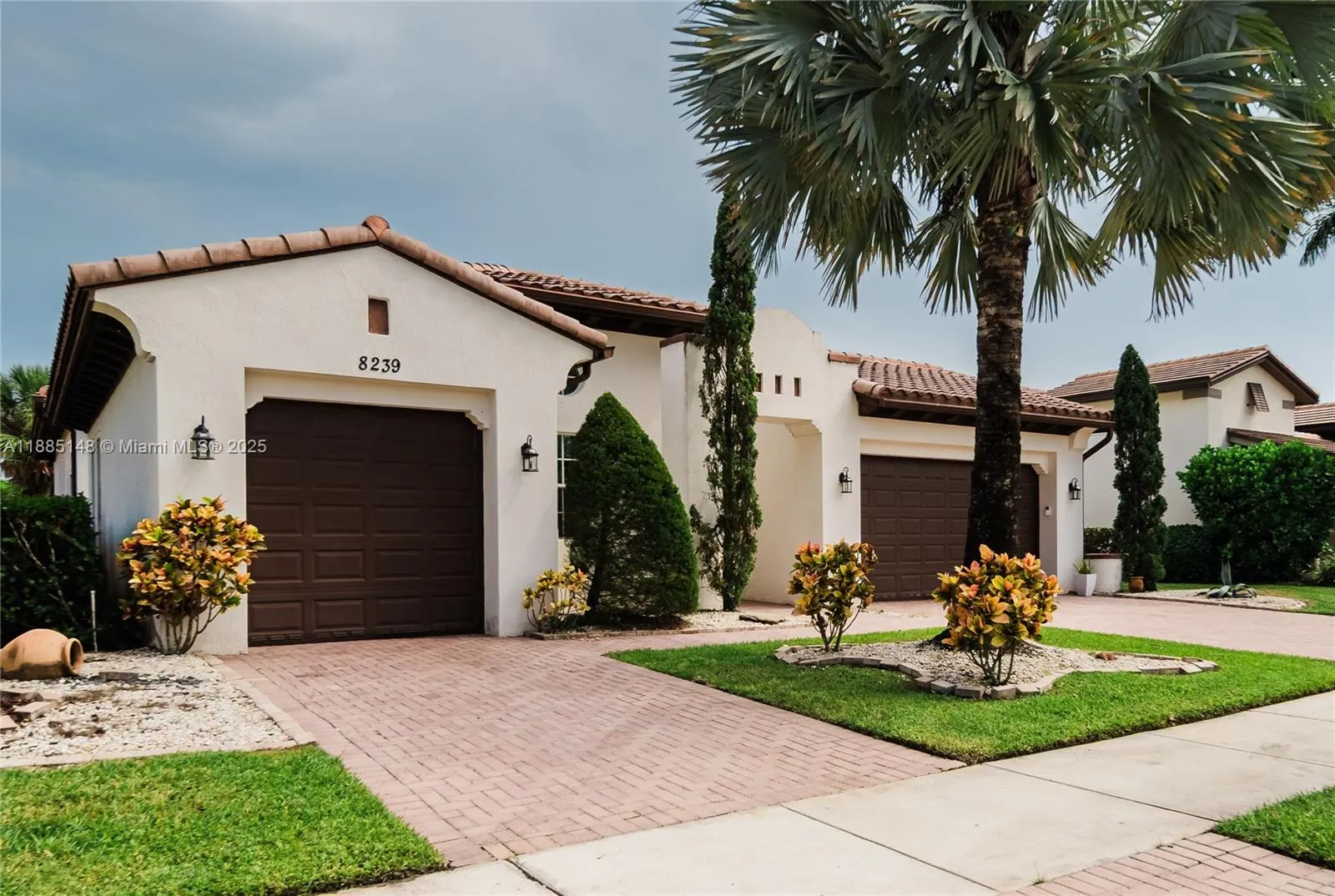8239 NW 124th Ter