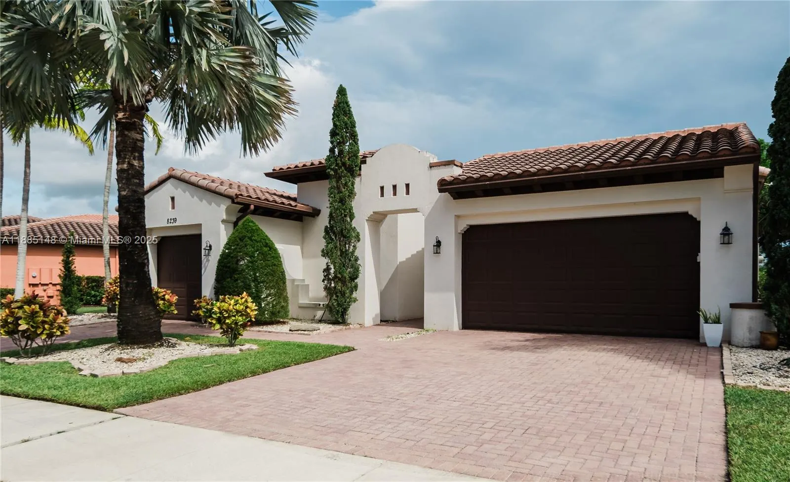 8239 NW 124th Ter
