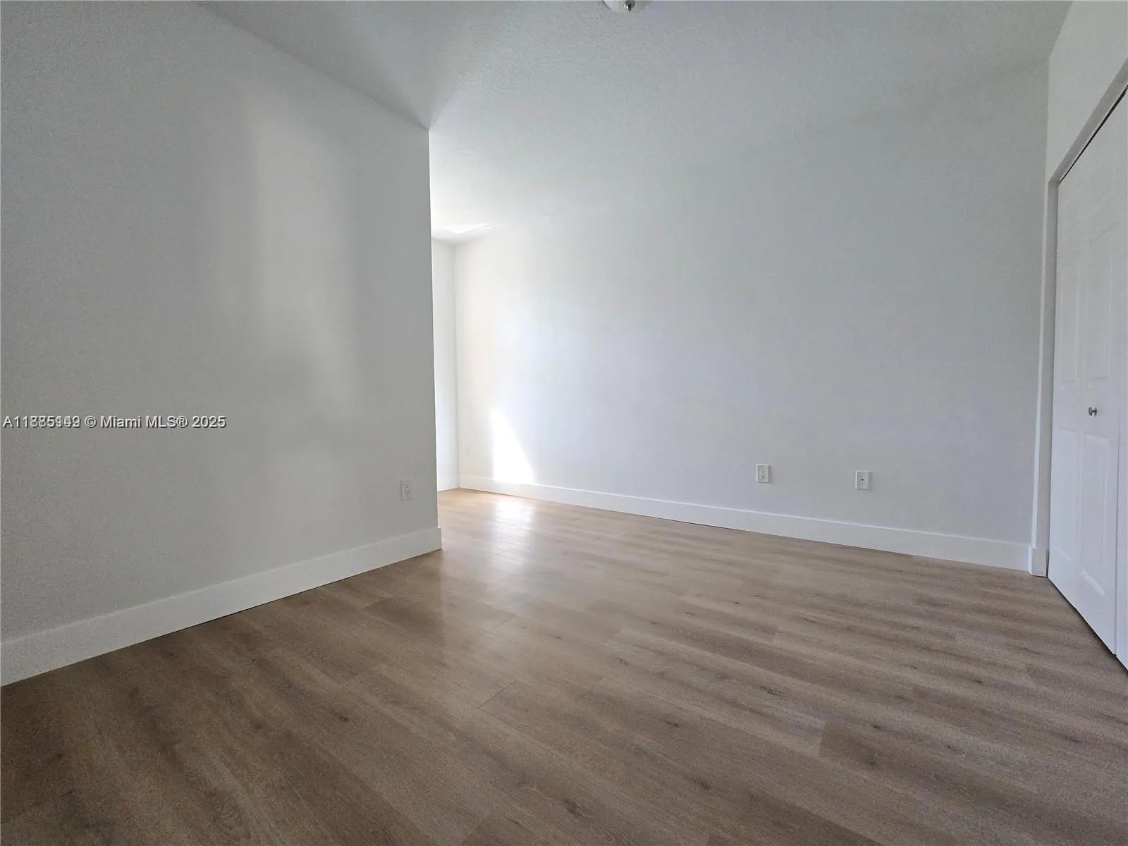 129 Riverwalk Cir, #129