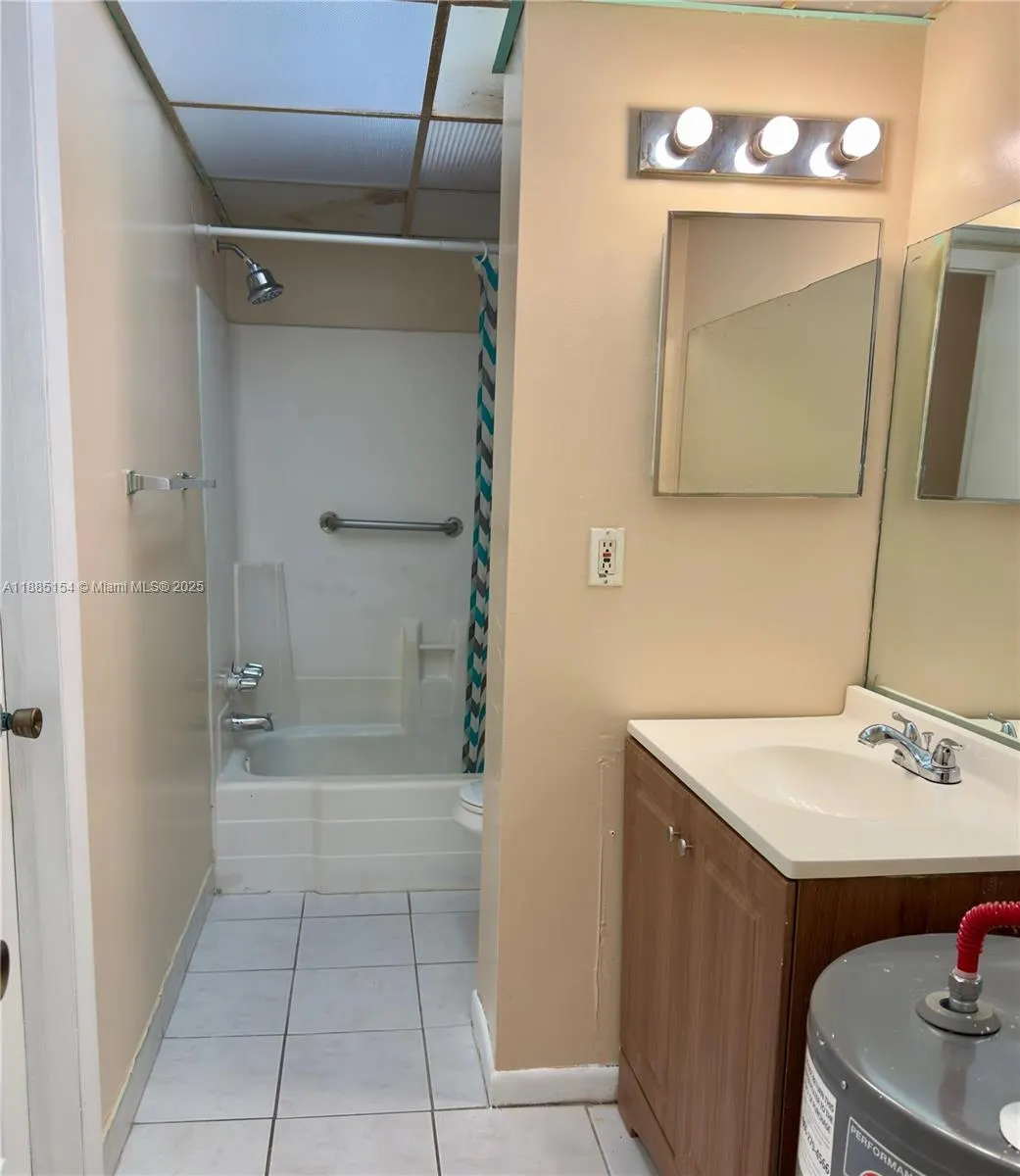 2800 NW 56th Ave, #E104