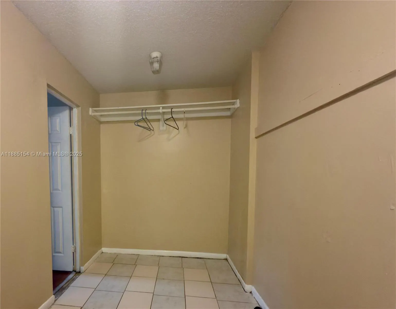 2800 NW 56th Ave, #E104