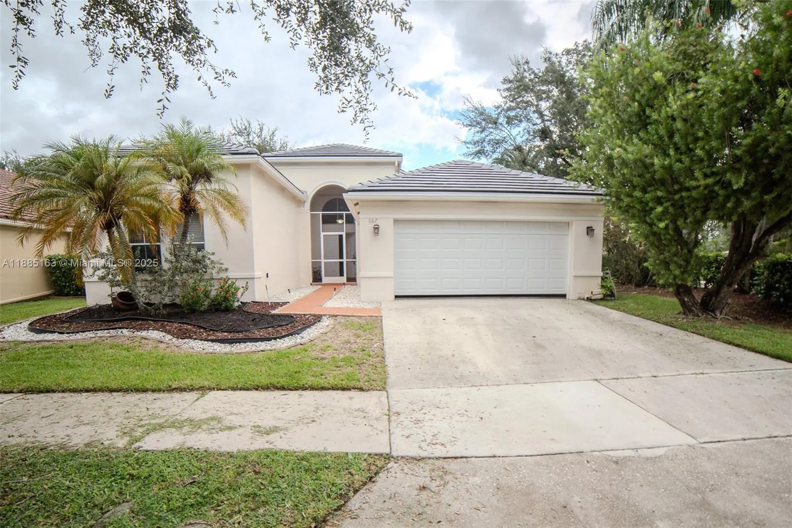 667 Carrington Ln