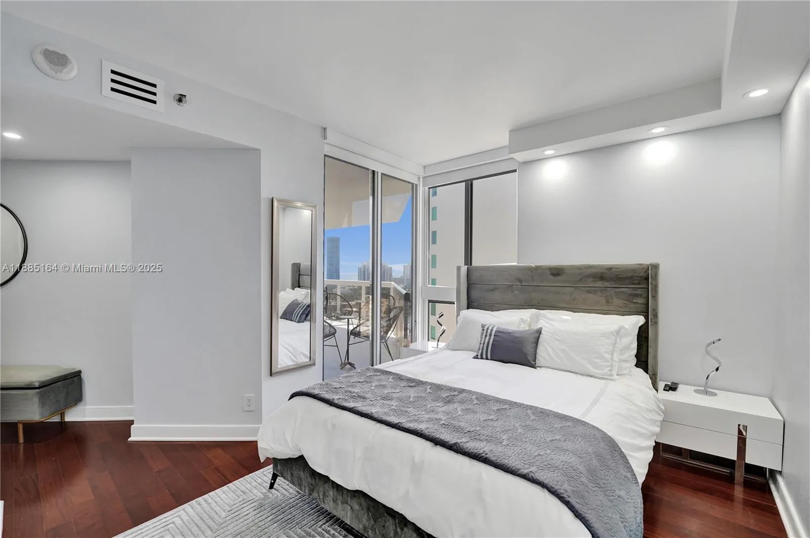 20185 E Country Club Dr, #2304