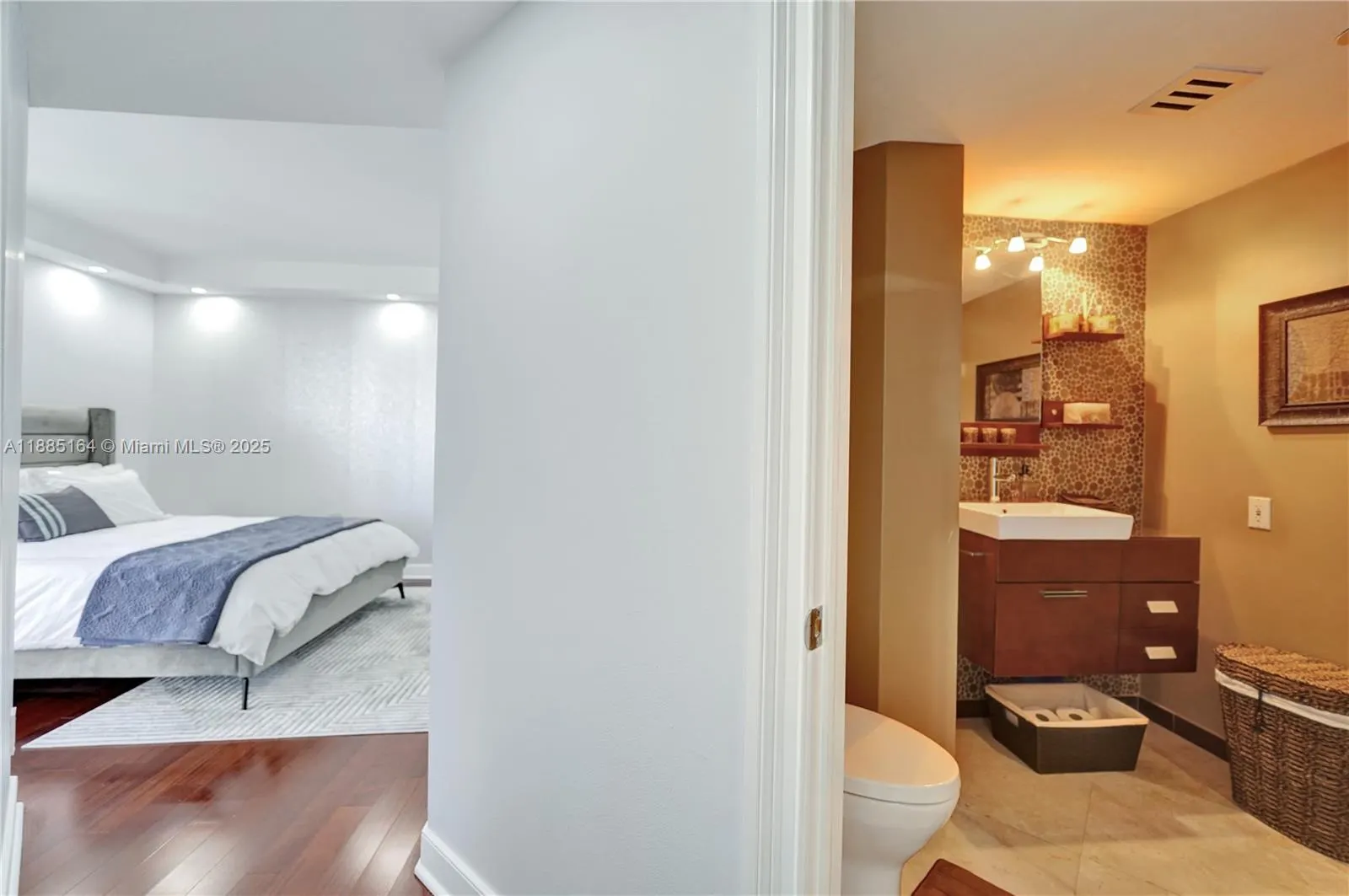 20185 E Country Club Dr, #2304