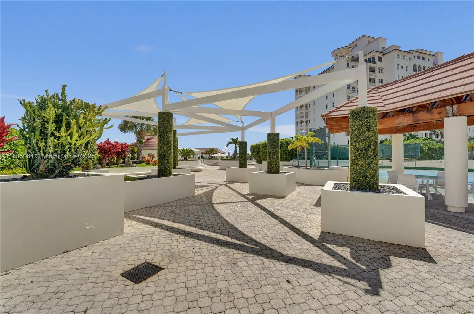 20185 E Country Club Dr, #2304