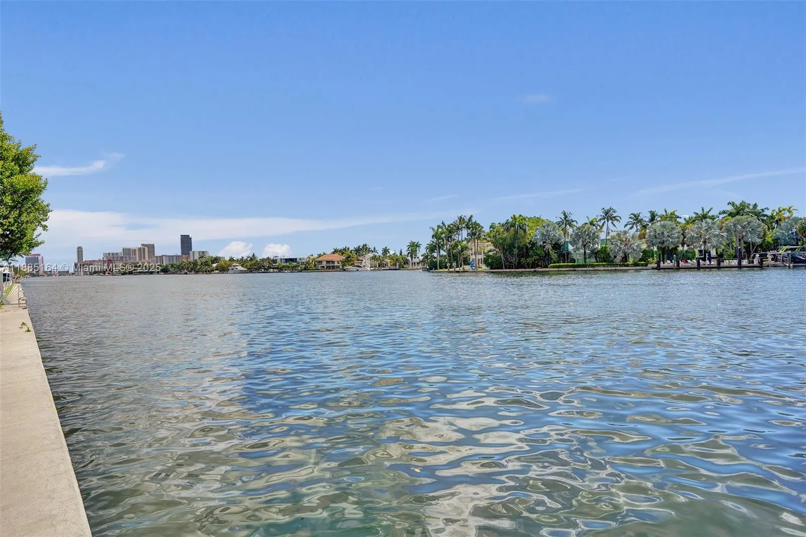 20185 E Country Club Dr, #2304