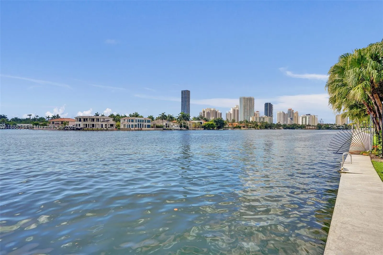 20185 E Country Club Dr, #2304