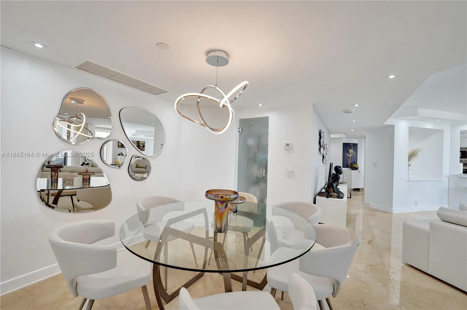 20185 E Country Club Dr, #2304