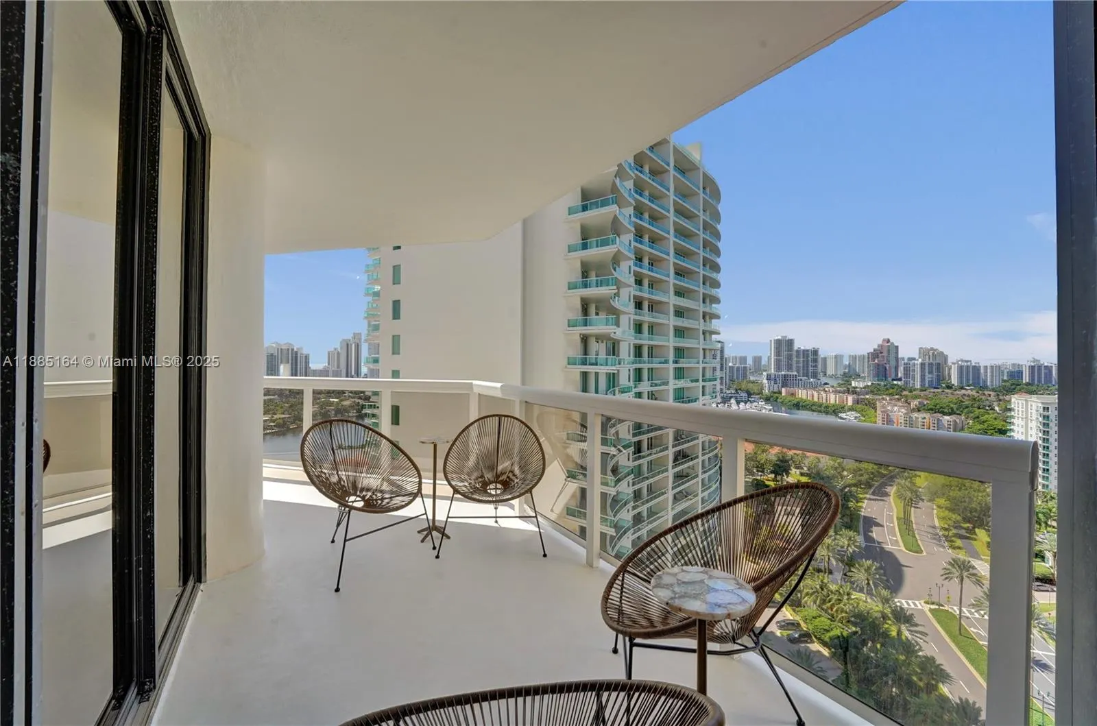 20185 E Country Club Dr, #2304