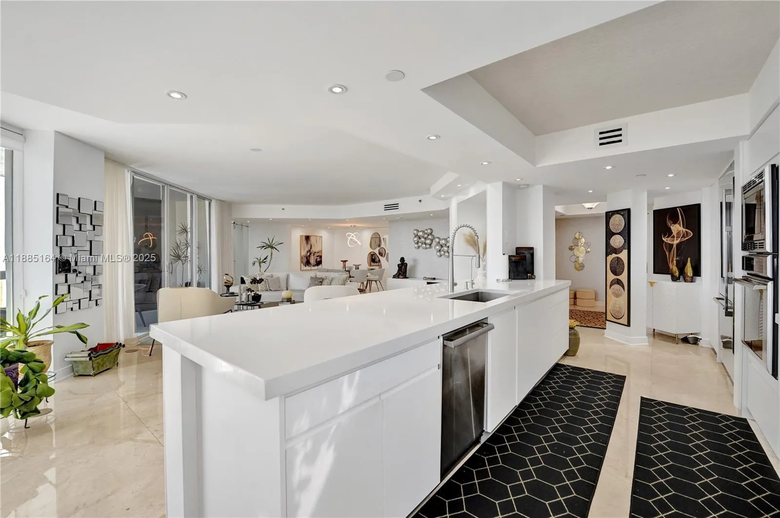 20185 E Country Club Dr, #2304