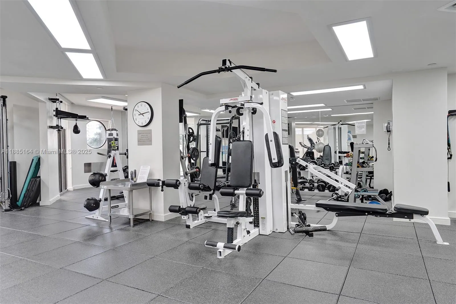20185 E Country Club Dr, #2304