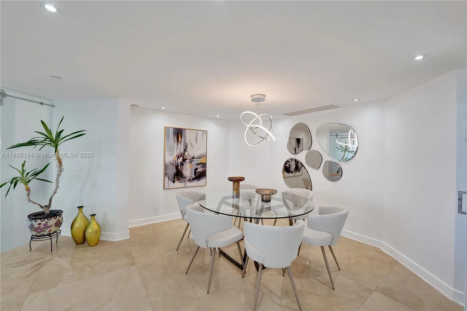 20185 E Country Club Dr, #2304