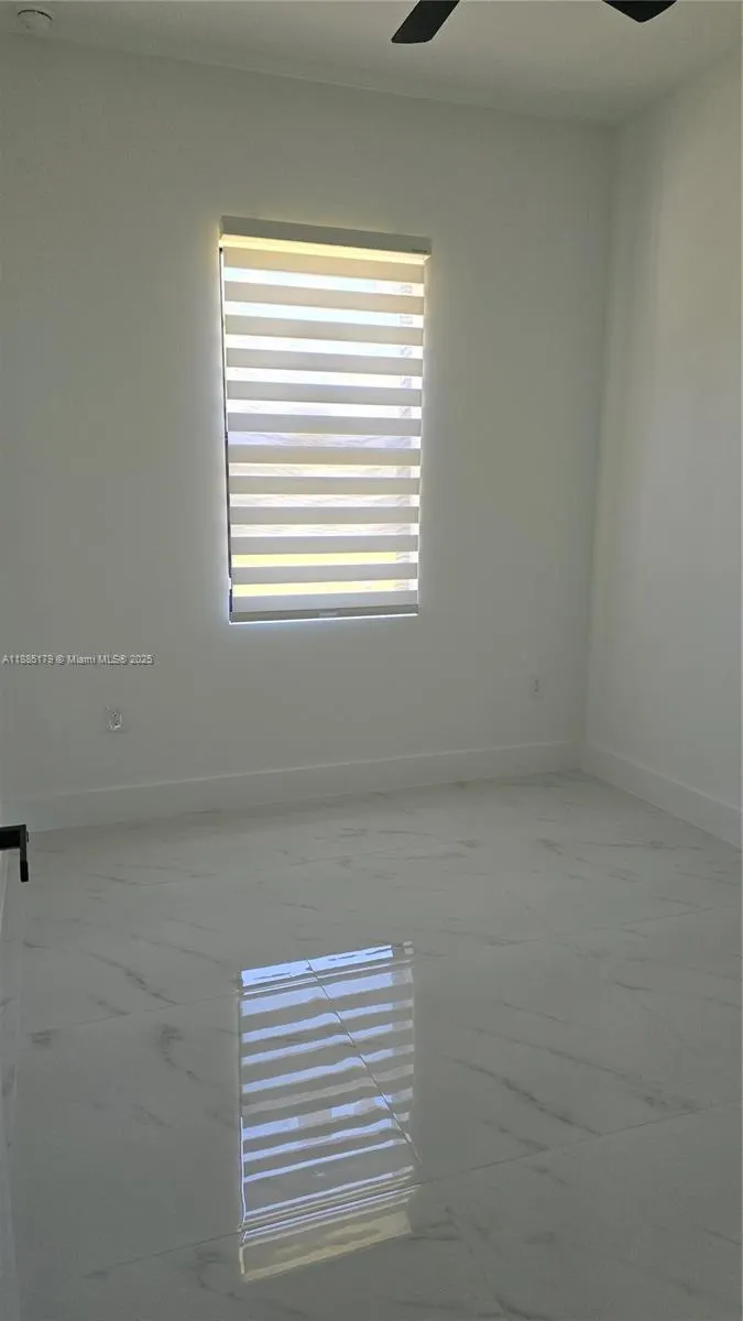 939 Sentinela Blvd