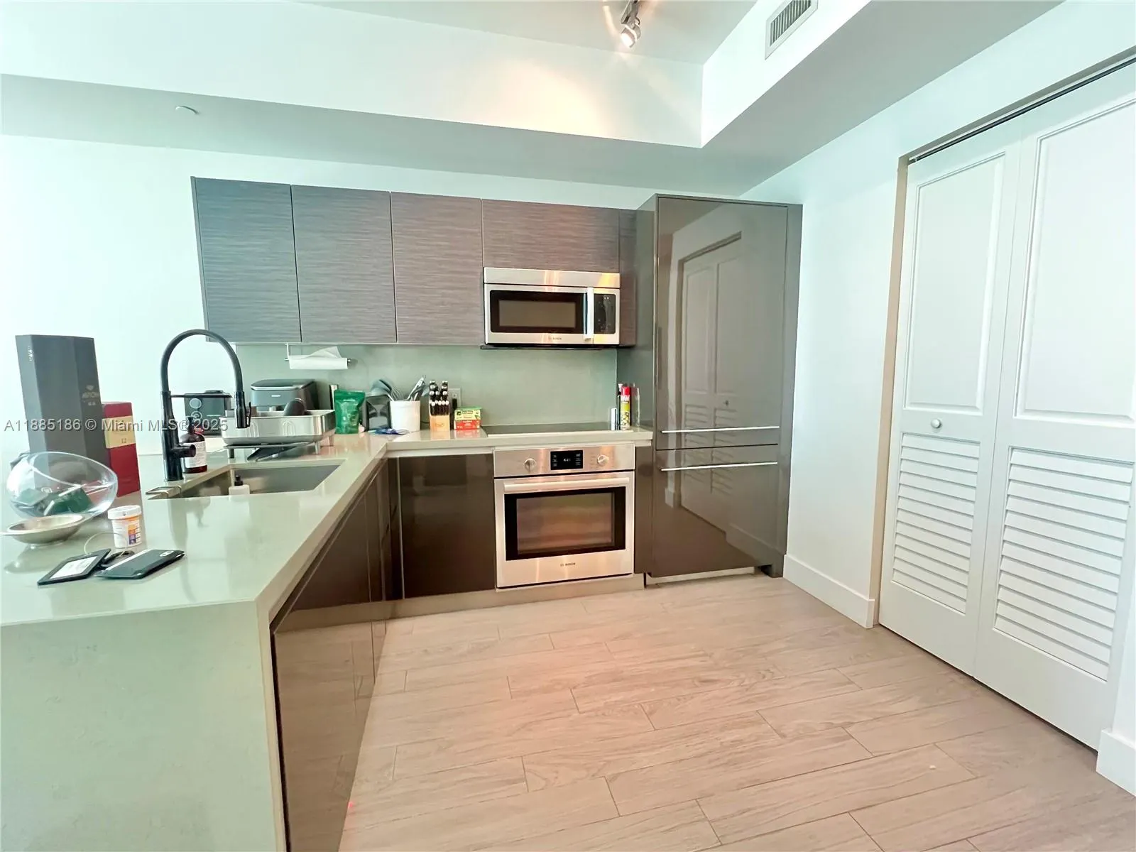 1080 Brickell Ave, #2206
