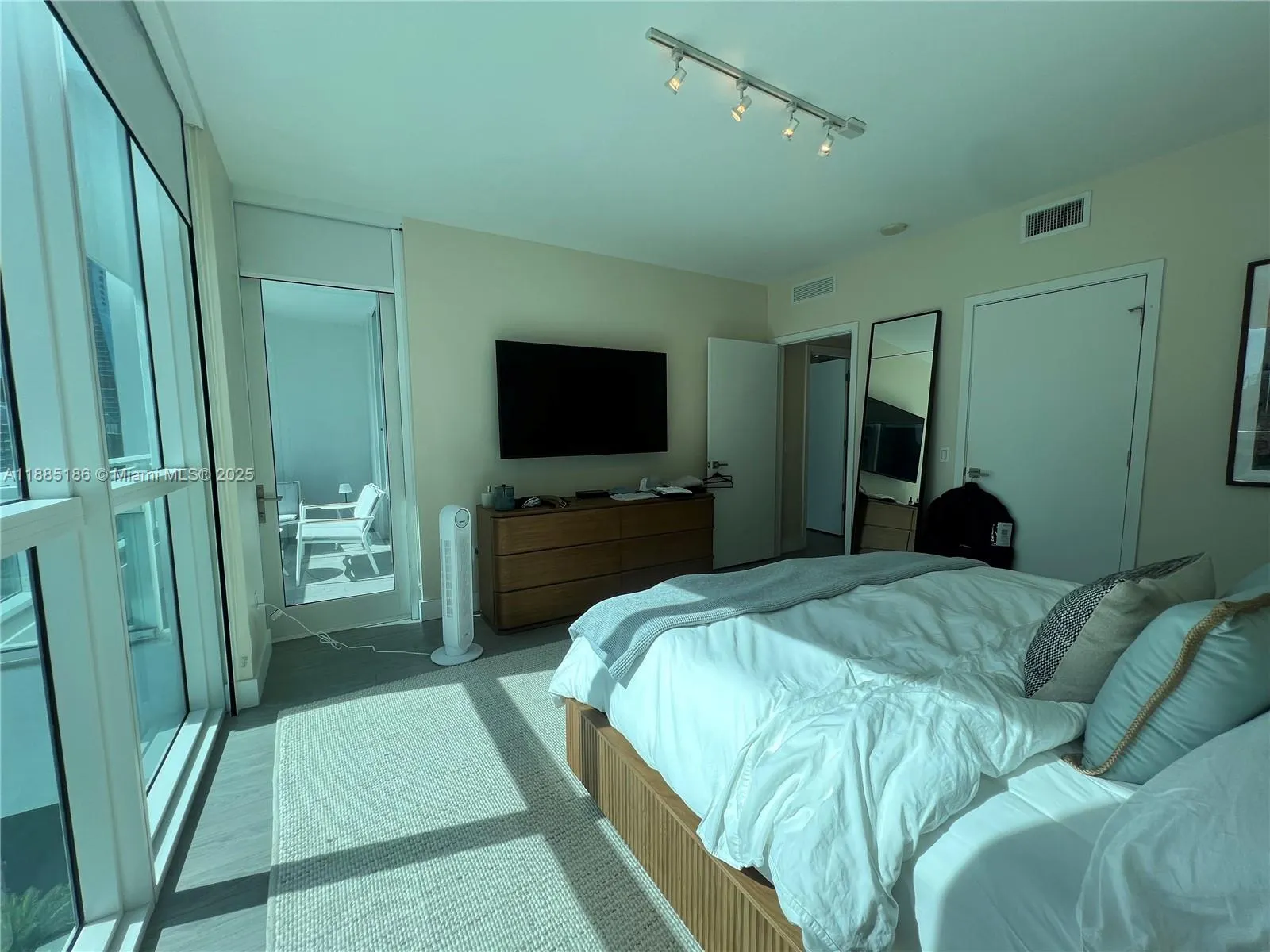 1080 Brickell Ave, #2206