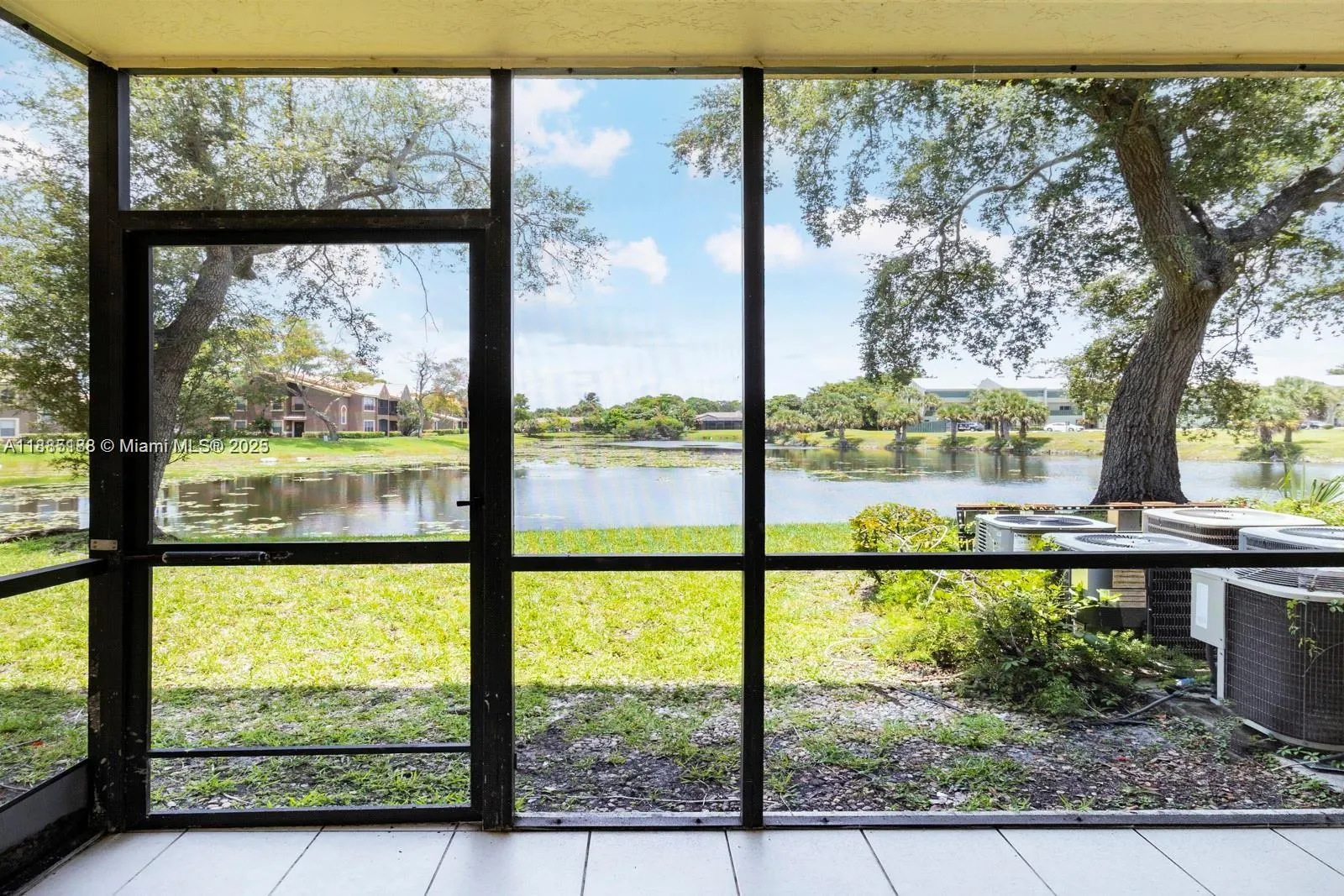 9000 NW 28th Dr, #1-109