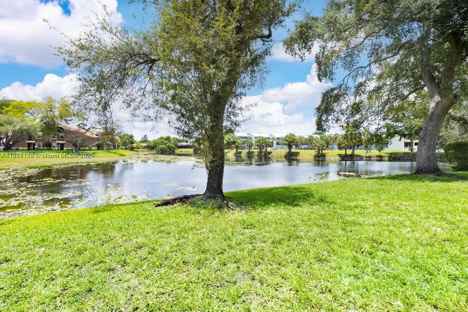 9000 NW 28th Dr, #1-109