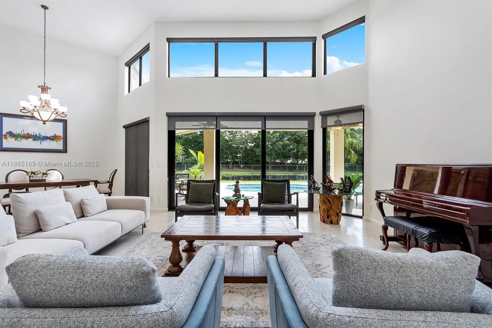 430 Alexandra Cir