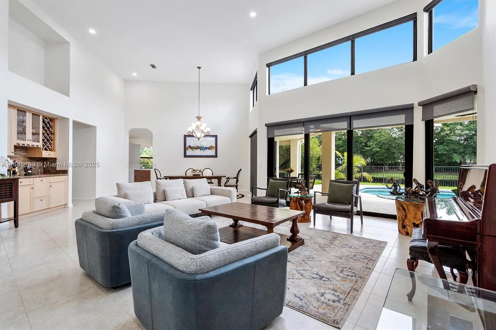 430 Alexandra Cir