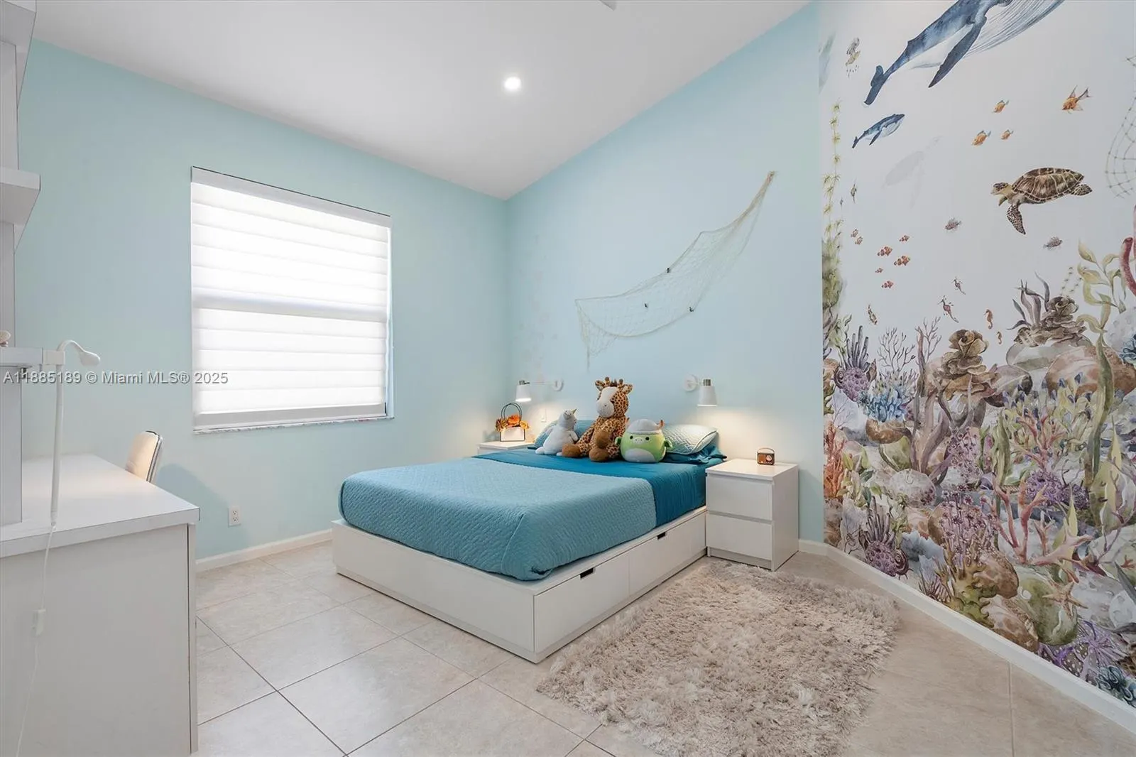 430 Alexandra Cir