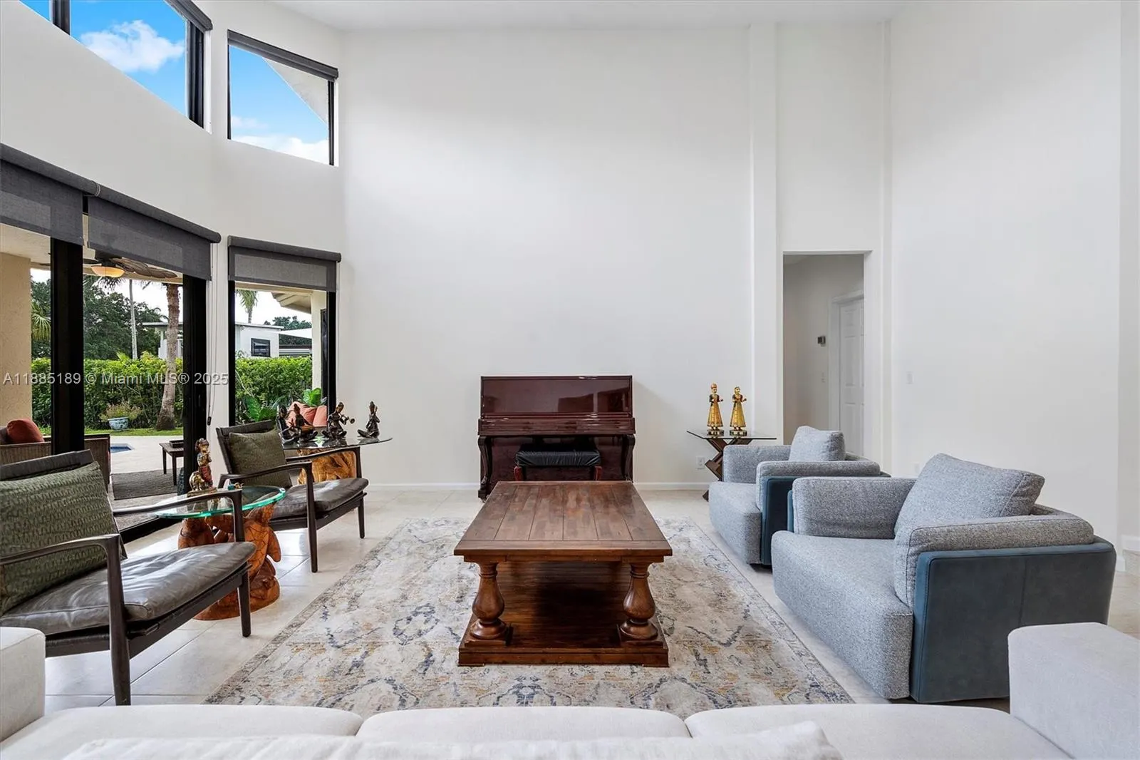 430 Alexandra Cir
