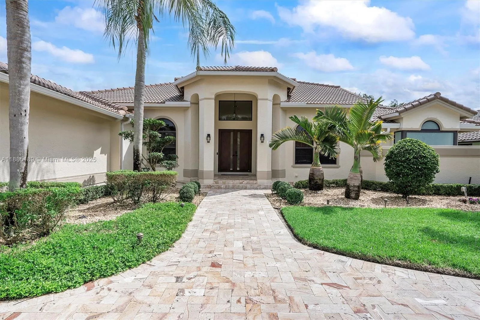 430 Alexandra Cir