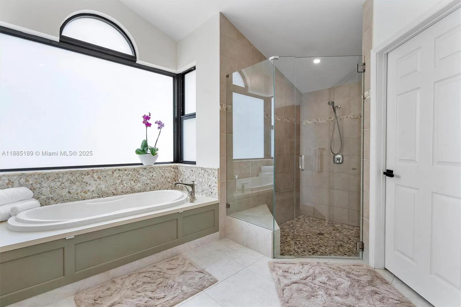 430 Alexandra Cir