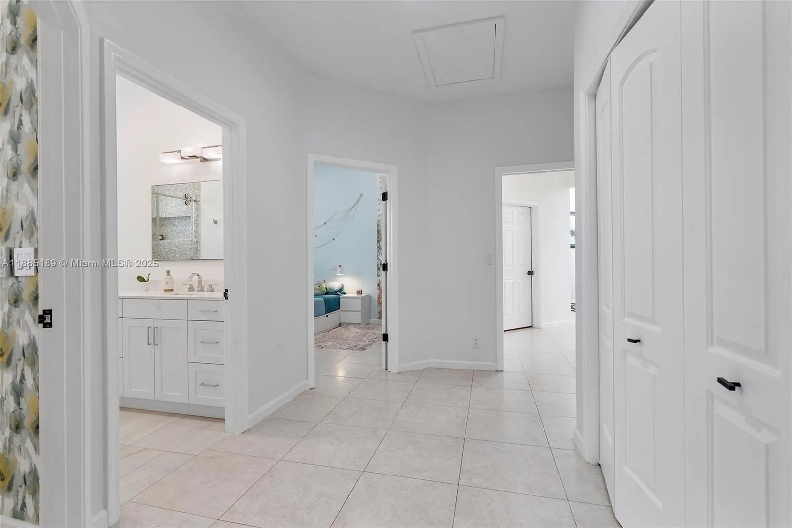 430 Alexandra Cir