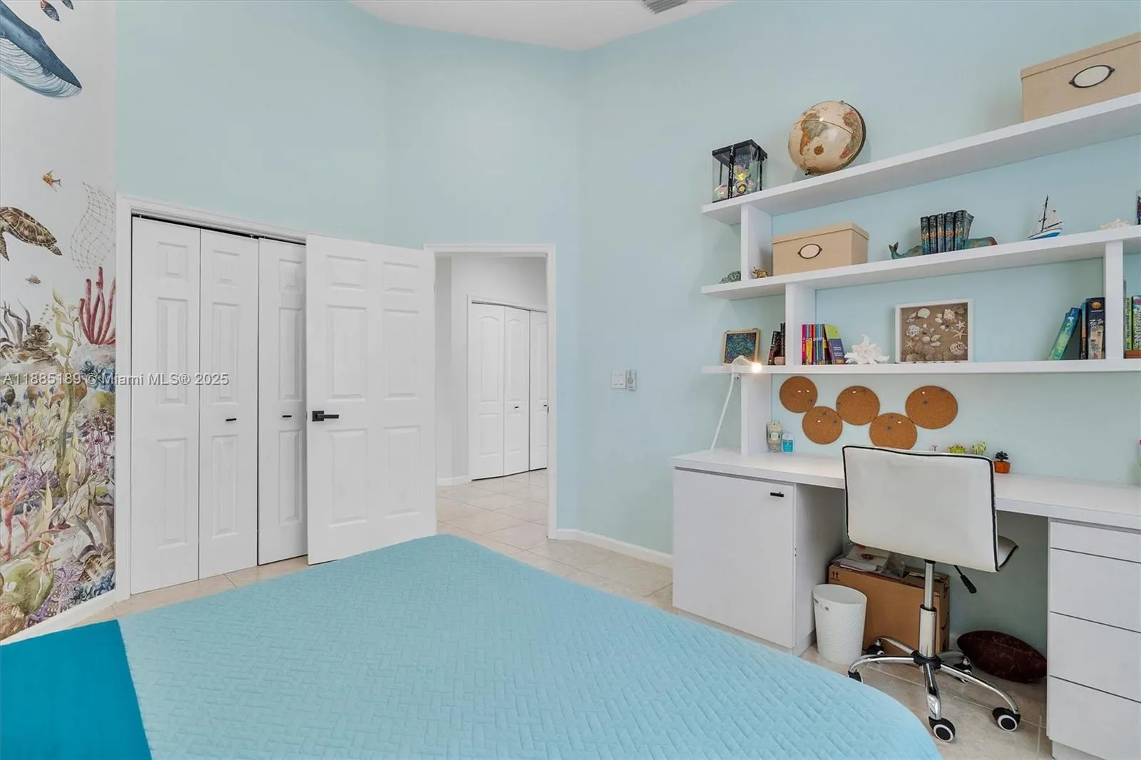 430 Alexandra Cir