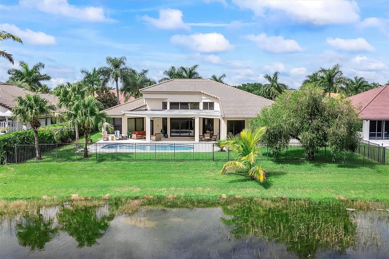430 Alexandra Cir