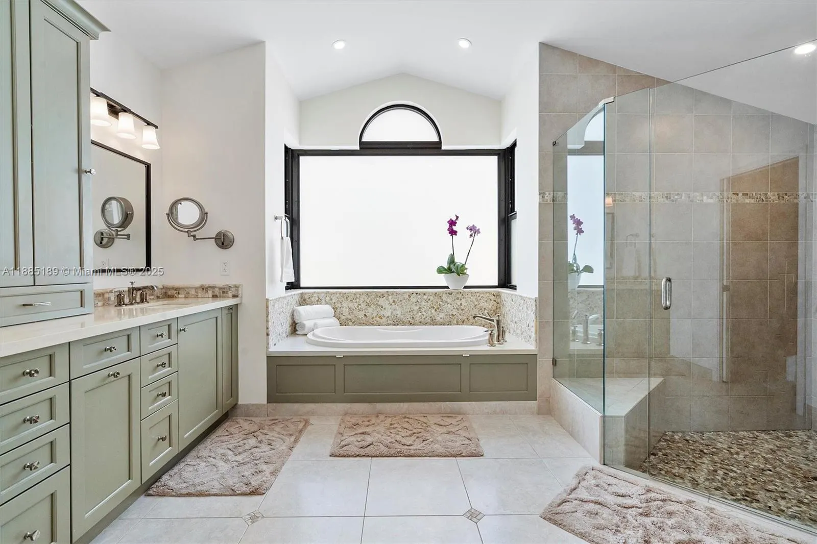 430 Alexandra Cir