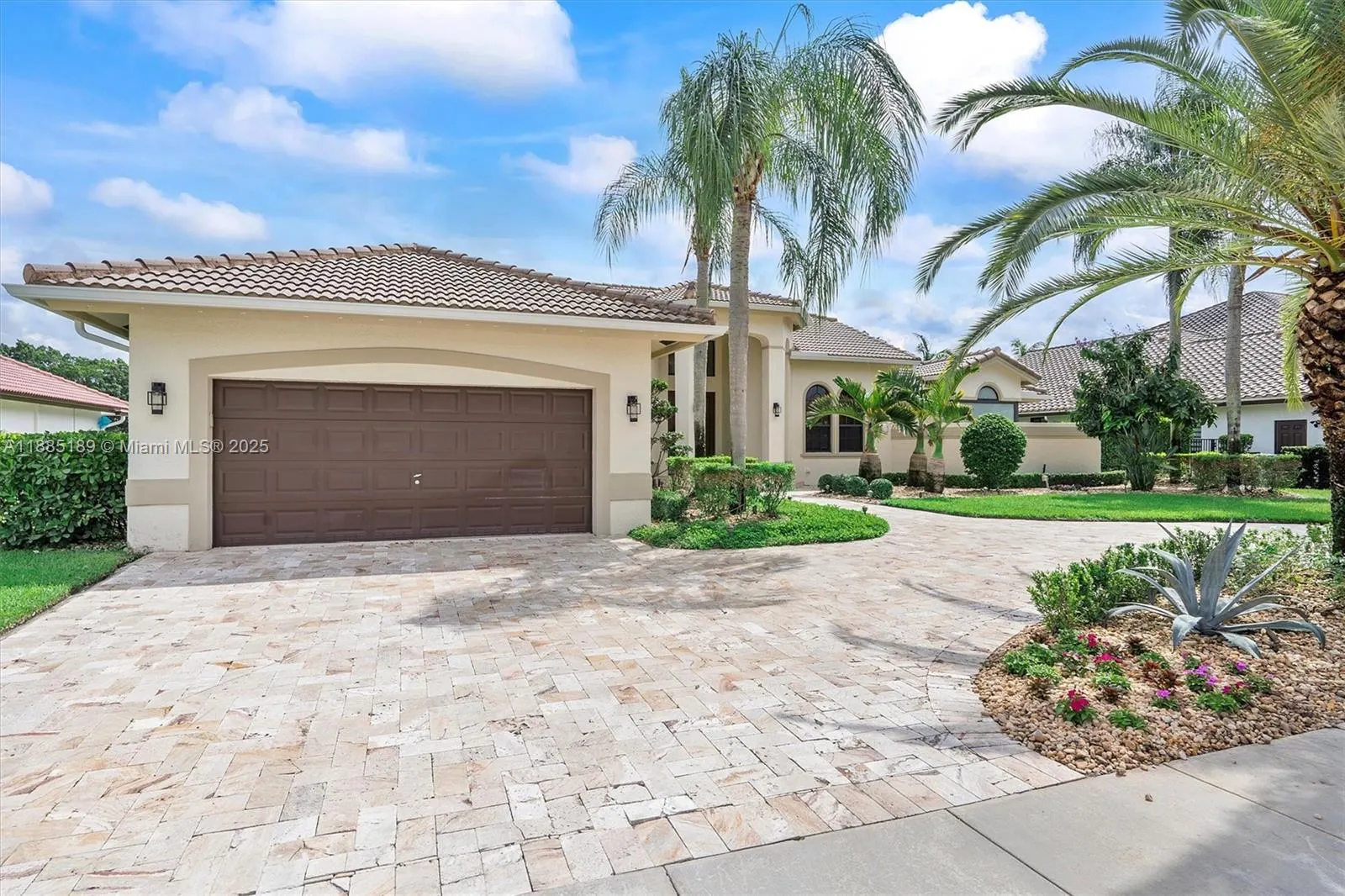 430 Alexandra Cir