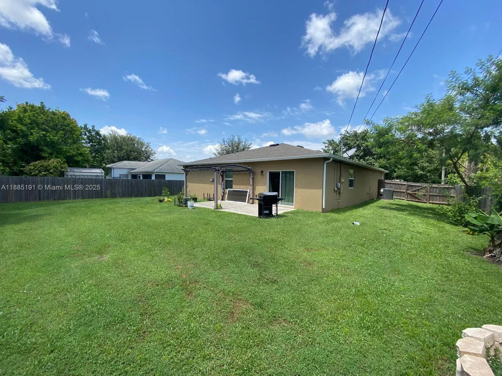 1174 SW Goodman Ave