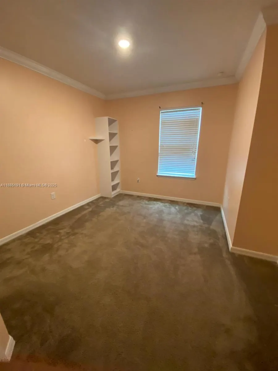 1174 SW Goodman Ave