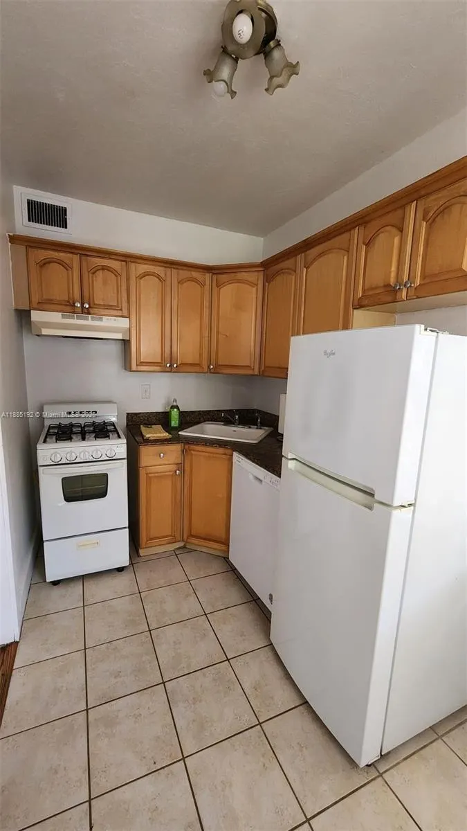 315 Eucalyptus St, #6